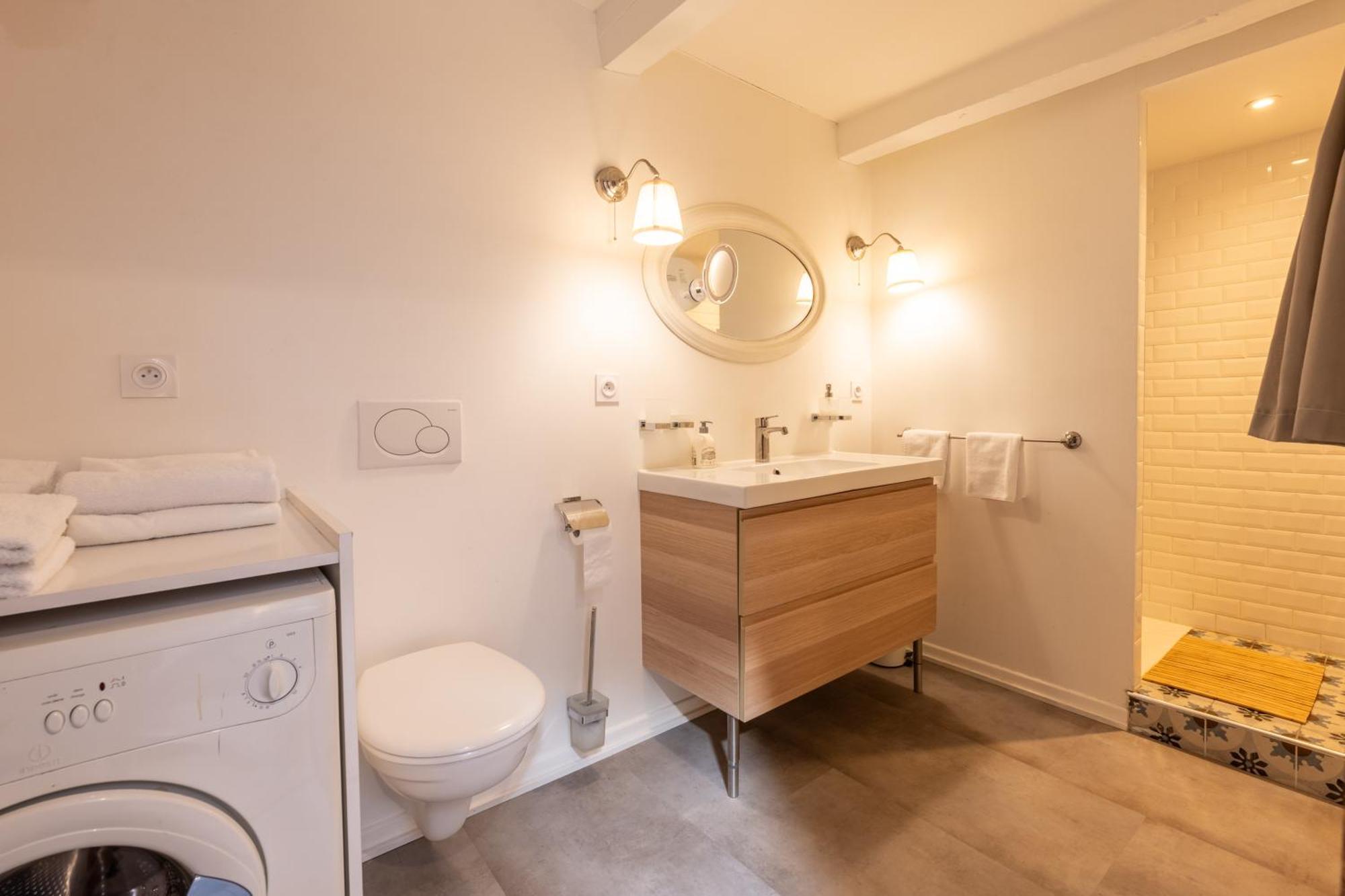Sous Les Toits D'Annecy, Un Appartement Irresistible Pour 1 A 6 Personnes En Plein Coeur De Ville 外观 照片