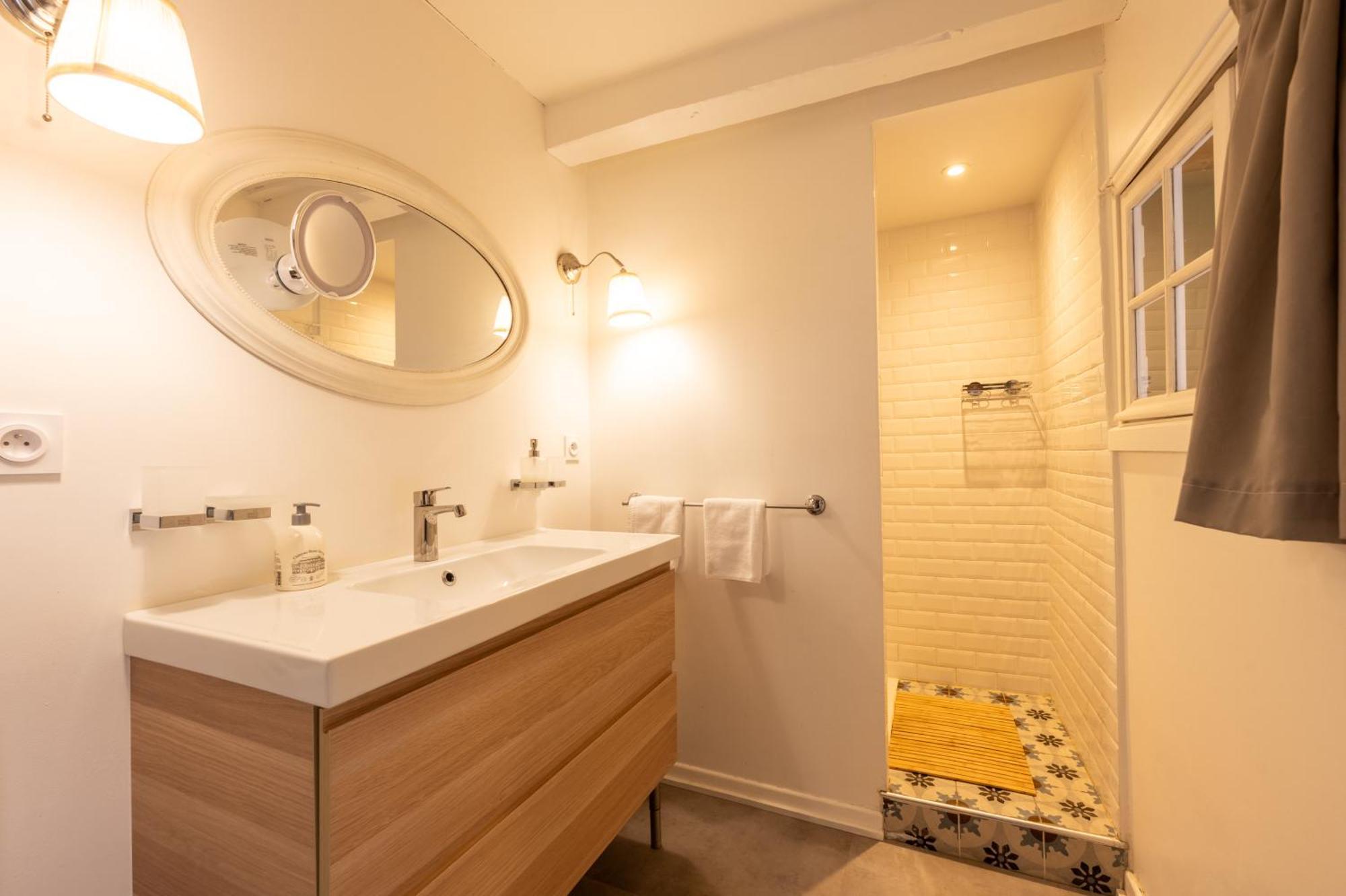Sous Les Toits D'Annecy, Un Appartement Irresistible Pour 1 A 6 Personnes En Plein Coeur De Ville 外观 照片